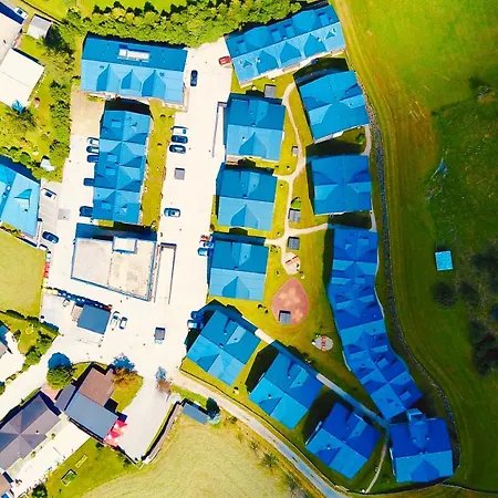 Modern Mountain 6 - An Der Skipiste 劳里斯