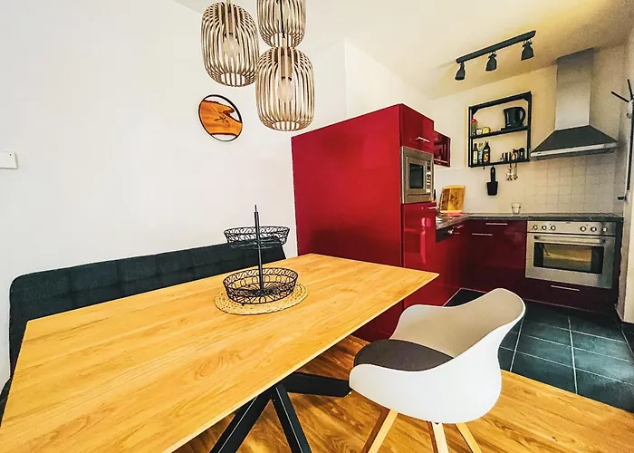 Modern Mountain 6 - An Der Skipiste Daire *