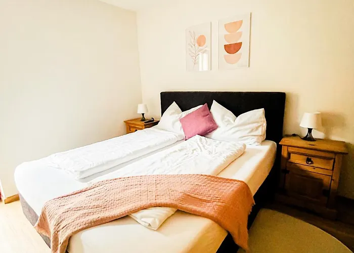 Modern Mountain 6 - An Der Skipiste *