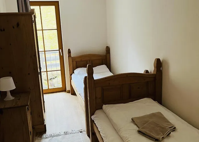 Modern Mountain 6 - An Der Skipiste Rauris